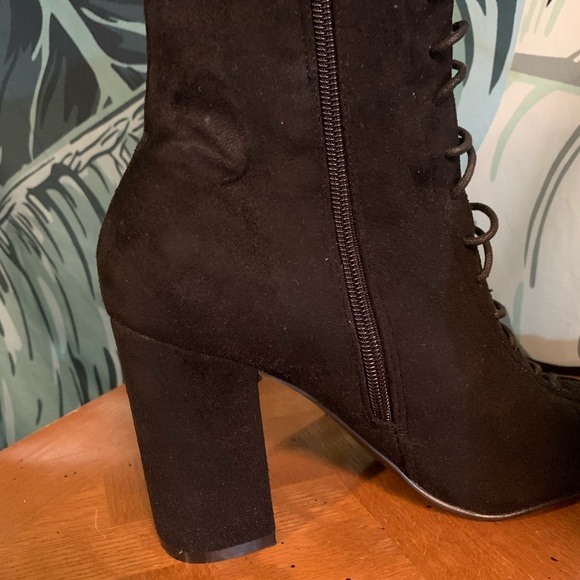 Lacey witch boots - Picture 5 of 9